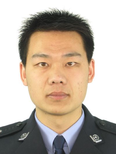 徐策(山東省棗莊市公安局薛城分局黨委委員、副局長) 徐策(山東省棗莊市公安局薛城分局黨委委員、副局長)