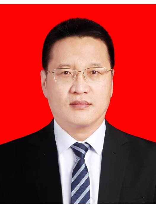 王大志(榆樹市恩育鄉黨委書記) 王大志(榆樹市恩育鄉黨委書記)