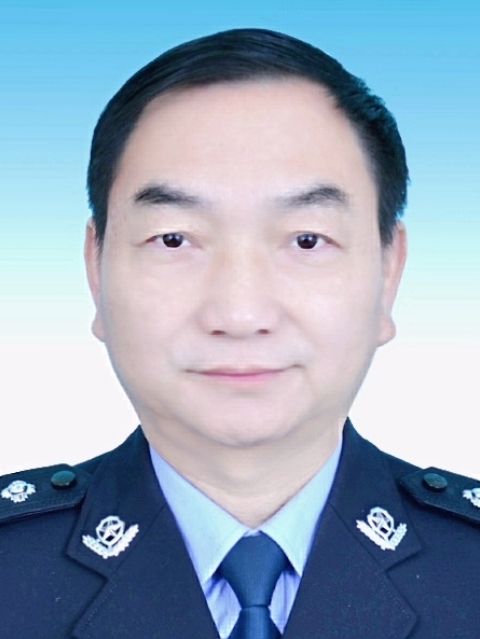 譚永強(南昌市公安局新建分局黨委委員、副局長) 譚永強(南昌市公安局新建分局黨委委員、副局長)