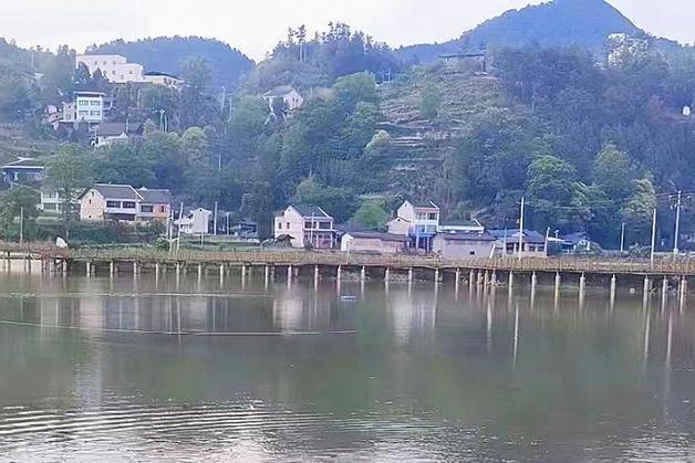 深溪村(貴州省石阡縣河壩場鄉下轄傳統村落)