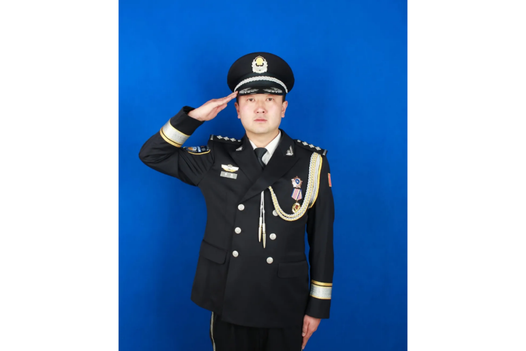 李程(甘肅甘南藏族自治州瑪曲縣公安局尼瑪派出所副所長) 李程(甘肅甘南藏族自治州瑪曲縣公安局尼瑪派出所副所長)