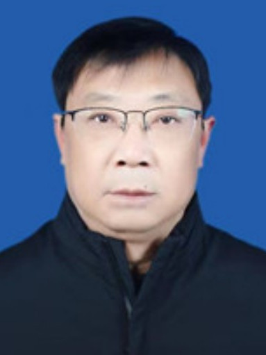 向傑(湖北省十堰市房縣衛生健康局黨組成員、公共衛生總師) 向傑(湖北省十堰市房縣衛生健康局黨組成員、公共衛生總師)