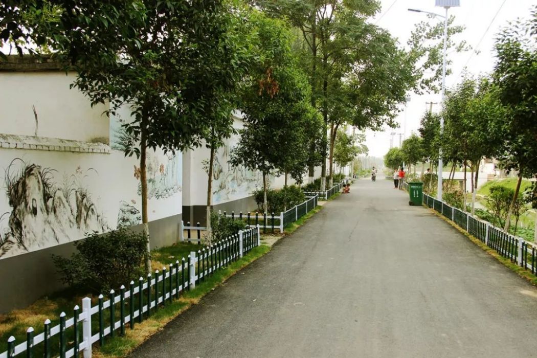 姚集村(山東省菏澤市巨野縣營里鎮下轄村) 姚集村(山東省菏澤市巨野縣營里鎮下轄村)