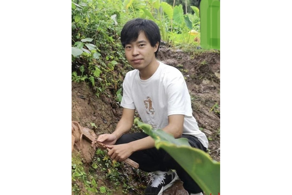 魏建華(四川達州泥塑製作人) 魏建華(四川達州泥塑製作人)