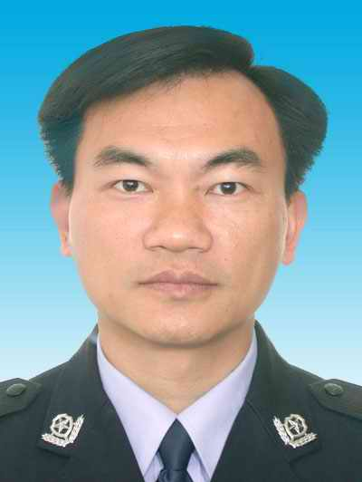 劉朝(廣西岑溪市公安局三級高級警長) 劉朝(廣西岑溪市公安局三級高級警長)