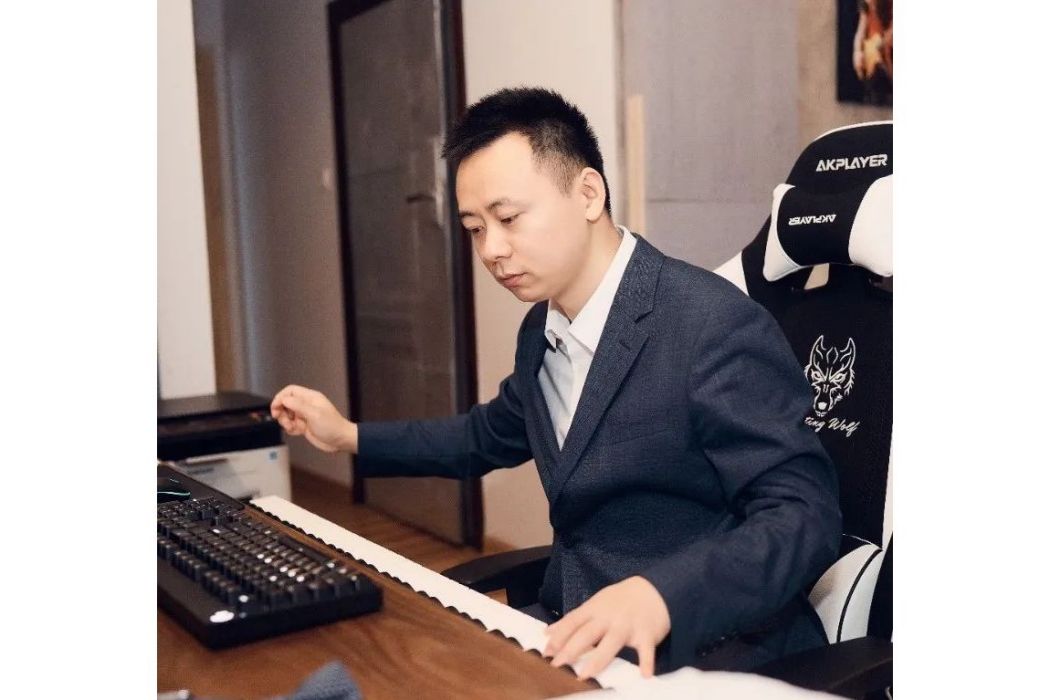李亮華(湖南第一師範學院音樂舞蹈學院教師) 李亮華(湖南第一師範學院音樂舞蹈學院教師)