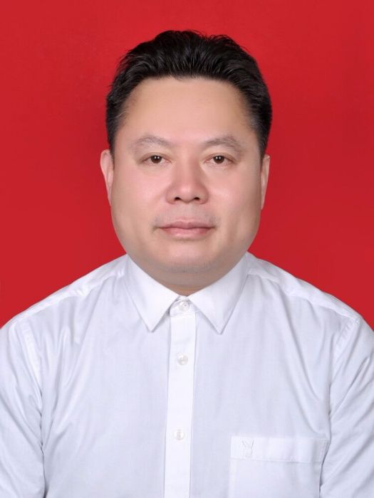 余鵬(湖南省株洲市荷塘區委常委、組織部部長) 余鵬(湖南省株洲市荷塘區委常委、組織部部長)