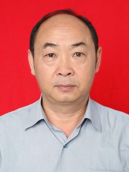 謝鋒(雲南省德宏州林業和草原局三級調研員) 謝鋒(雲南省德宏州林業和草原局三級調研員)