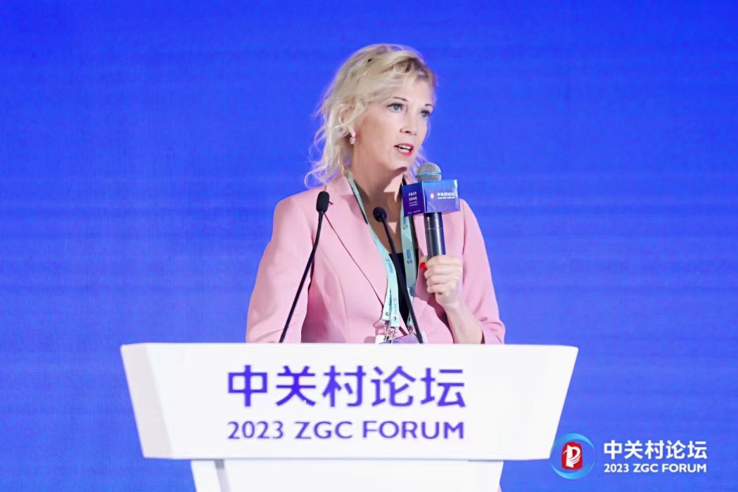 吳蘭(芬蘭商會執行董事) 吳蘭(芬蘭商會執行董事)