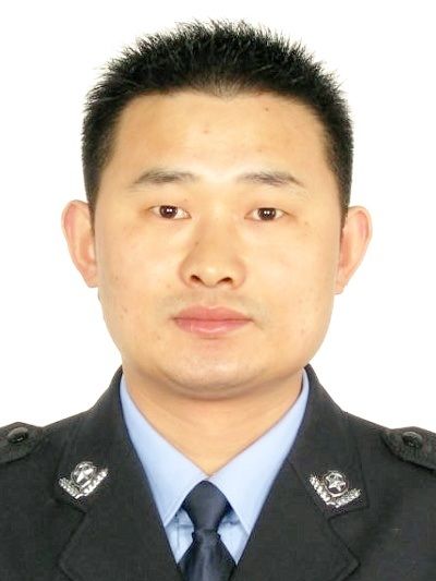 薛敬忠(廣德縣公安局黨委委員、副局長) 薛敬忠(廣德縣公安局黨委委員、副局長)