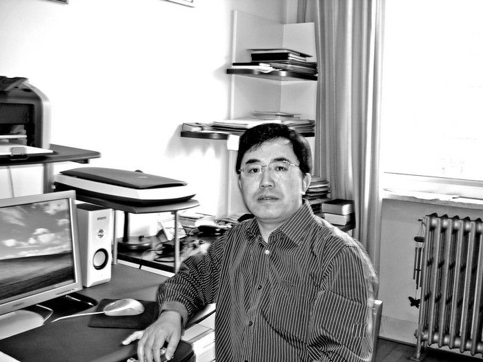 徐秀峰(煙臺大學物理化學教授) 徐秀峰(煙臺大學物理化學教授)