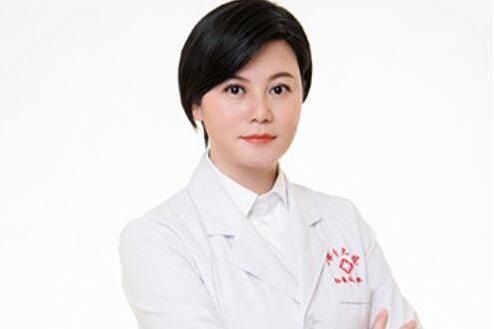 陳莉(南寧首大醫院皮膚科門診主任) 陳莉(南寧首大醫院皮膚科門診主任)