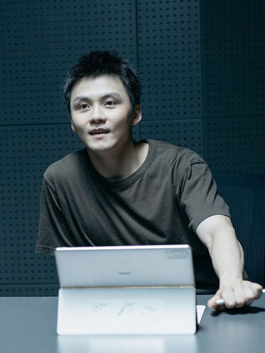李東(懸疑劇《執念如影》中的角色) 李東(懸疑劇《執念如影》中的角色)