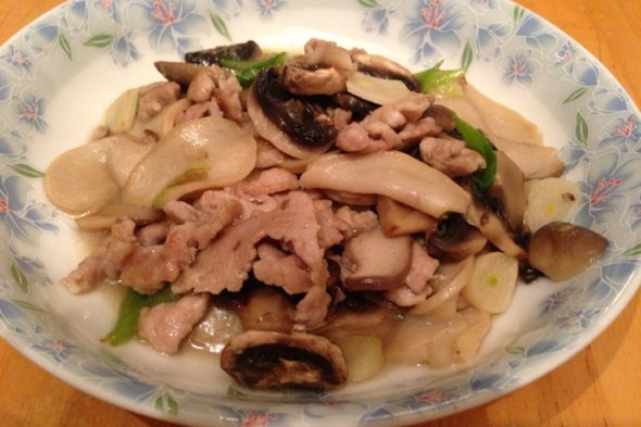 雞肶菇炒肉片