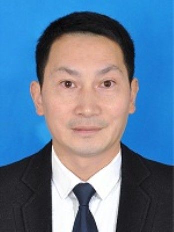 侯軍(東興區發展和改革局副局長、鄉科級正職) 侯軍(東興區發展和改革局副局長、鄉科級正職)