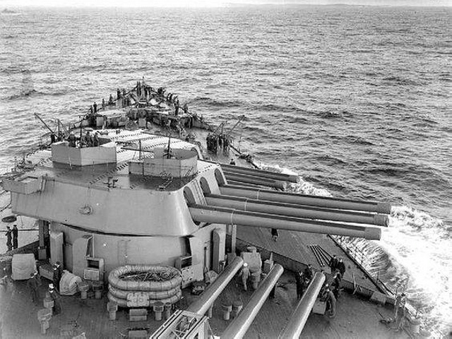 納爾遜號三聯裝巨型主炮