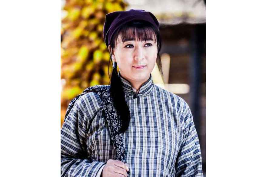 李二芹(《俺爹是臥底》中的人物)