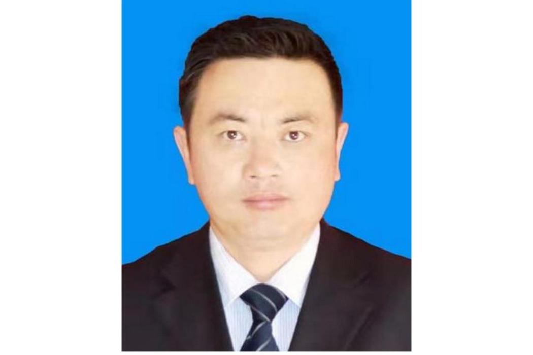 李春生(青海省果洛州班瑪縣委常委、統戰部部長) 李春生(青海省果洛州班瑪縣委常委、統戰部部長)