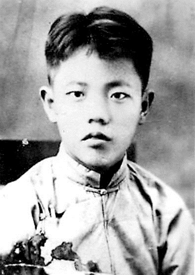王瑤 少年時期