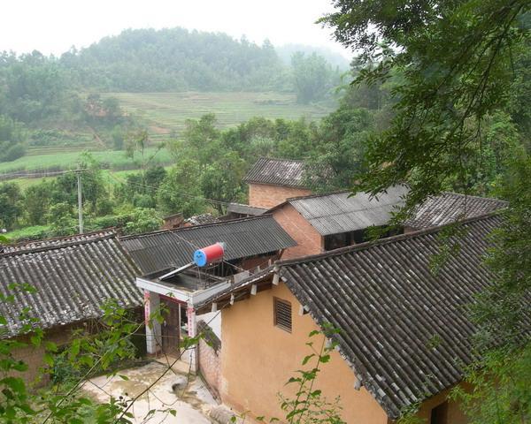 芒南村 芒南村