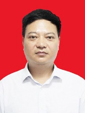 劉盪(安徽省阜陽市潁上縣經濟開發區黨工委委員,管委會副主任) 劉盪(安徽省阜陽市潁上縣經濟開發區黨工委委員,管委會副主任)