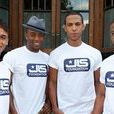 JLS(英國男孩團體“搖擺不定男生”簡稱) JLS(英國男孩團體“搖擺不定男生”簡稱)