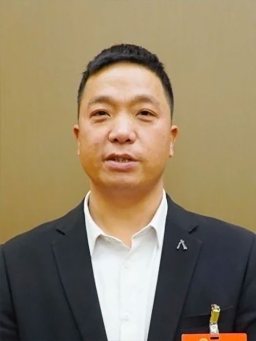 張順勇(第十四屆全國人大代表,貴州張氏興農業綜合開發有限責任公司總經理) 張順勇(第十四屆全國人大代表,貴州張氏興農業綜合開發有限責任公司總經理)