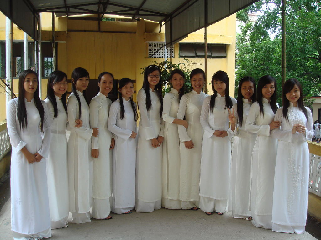 越南高中女生校服