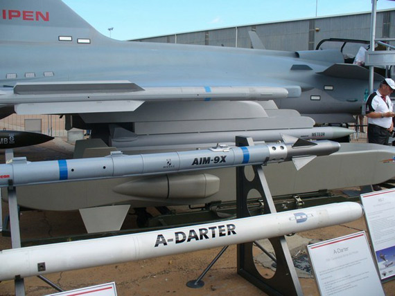JAS-39戰機掛載AIM-9X