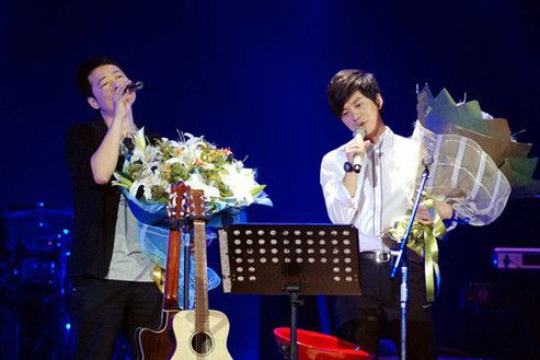 藍絲帶(邢天溯演唱的歌曲) 藍絲帶(邢天溯演唱的歌曲)