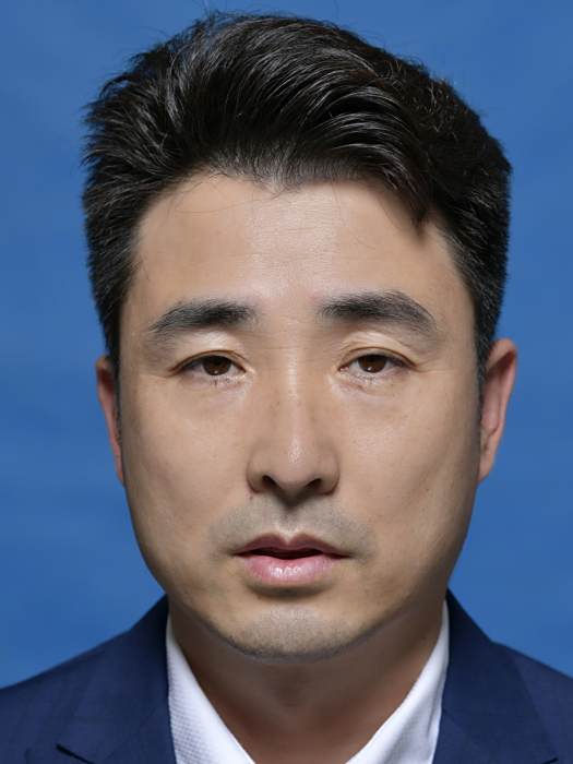 張春山(北京市朝陽區來廣營地區辦事處副主任) 張春山(北京市朝陽區來廣營地區辦事處副主任)