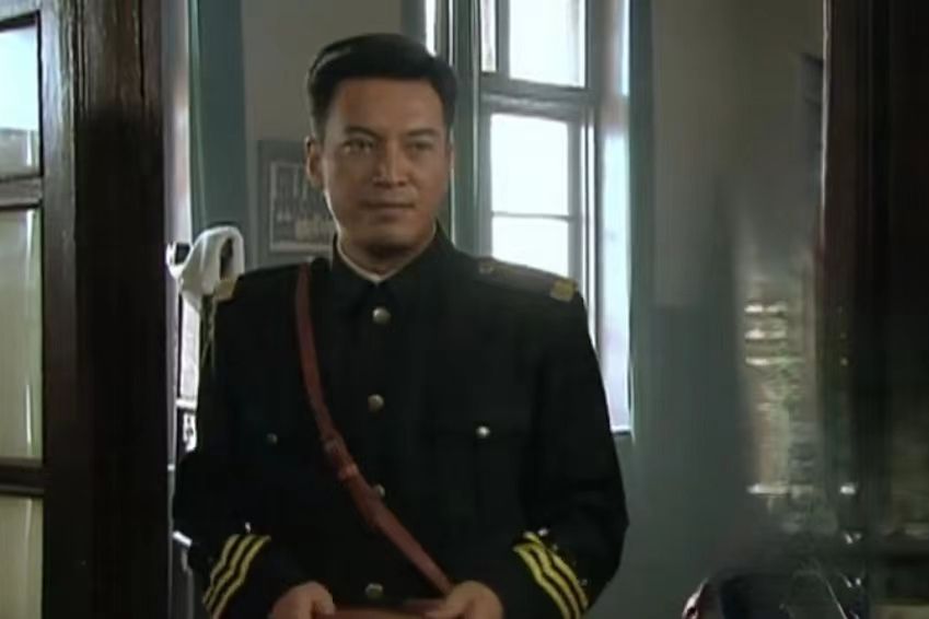 歐陽青(軍旅劇《風雨沙坡頭》中的角色) 歐陽青(軍旅劇《風雨沙坡頭》中的角色)