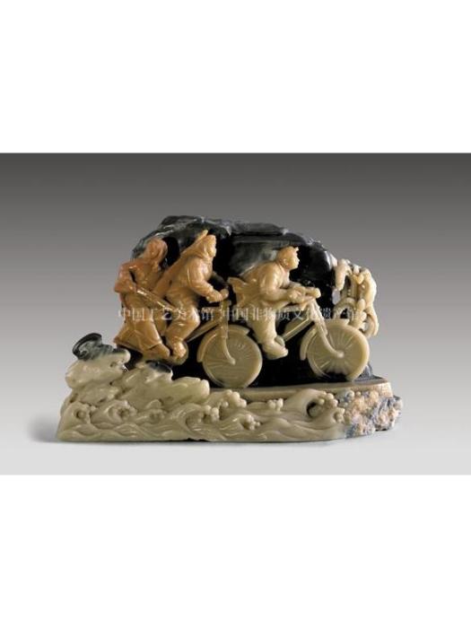 夜巡(中國工藝美術館館藏青田石雕作品) 夜巡(中國工藝美術館館藏青田石雕作品)