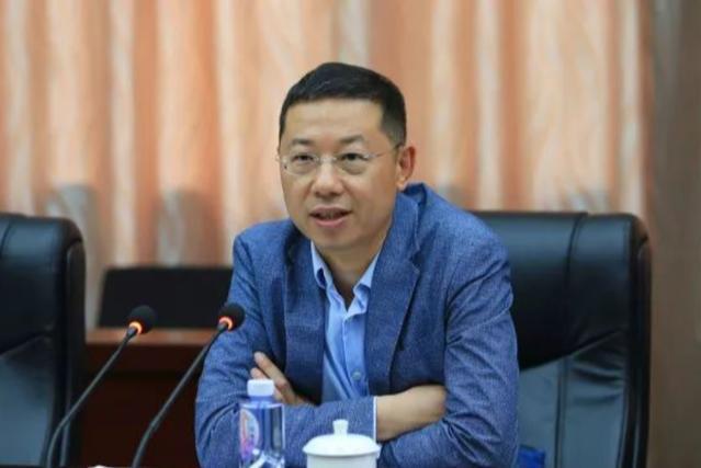 牛長濤(深圳市委黨史文獻研究室（市地方志辦公室）主任)