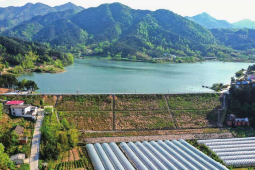 張沖水庫(淮河水系白露河支流大雁河上游的小(1)型) 張沖水庫(淮河水系白露河支流大雁河上游的小(1)型)