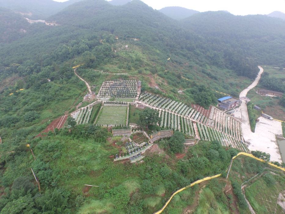 奇峰山公墓 奇峰山公墓