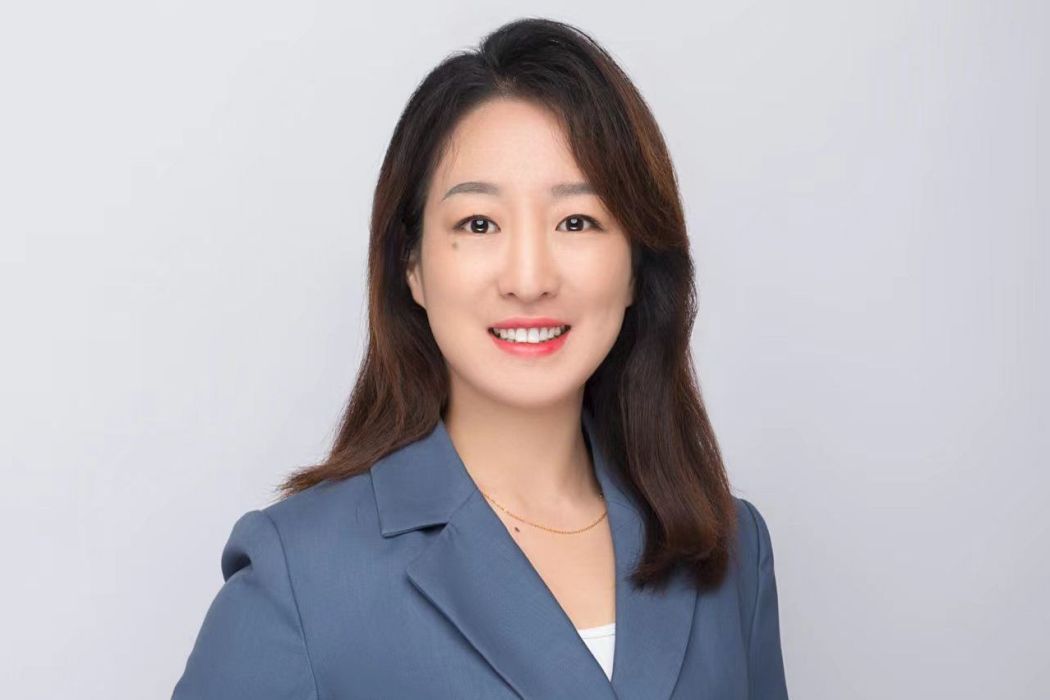 侯婧文 侯婧文