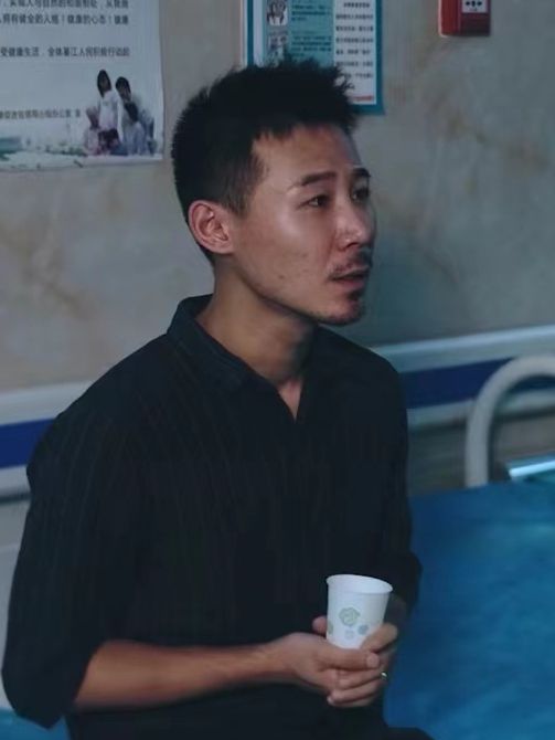 李友明(科幻網路電影《時間商行》中的角色) 李友明(科幻網路電影《時間商行》中的角色)