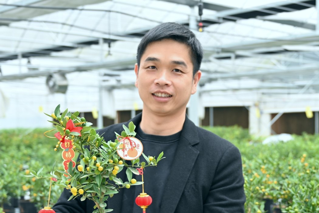 鄭澤新(永春縣新新園藝有限公司董事長) 鄭澤新(永春縣新新園藝有限公司董事長)