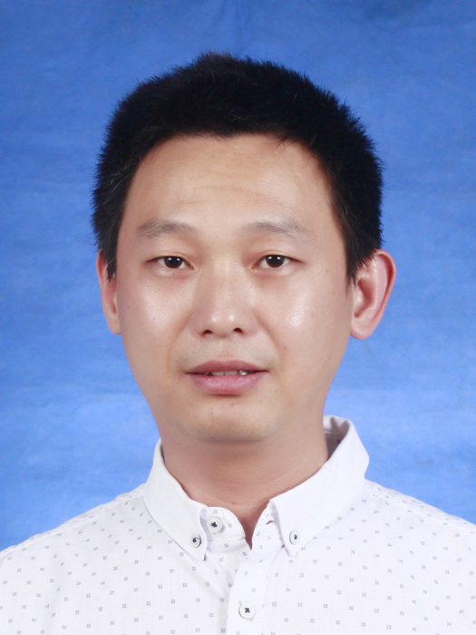 李忠(常州劉國鈞高等職業技術學校副教授) 李忠(常州劉國鈞高等職業技術學校副教授)