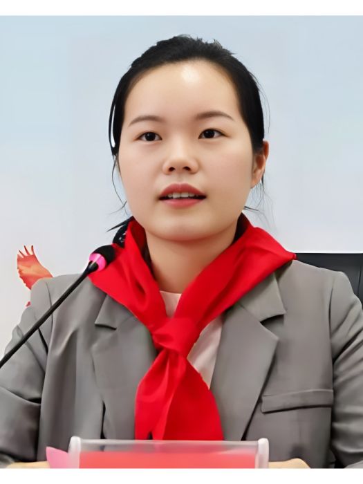 周雯(江西省贛州市南康經開區黨工委委員、管委會副主任)