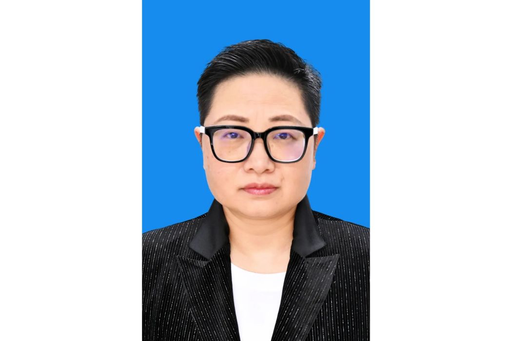 黃艷(第十四屆全國人大代表,長江委副總工程師、民盟湖北省委員會副主委) 黃艷(第十四屆全國人大代表,長江委副總工程師、民盟湖北省委員會副主委)