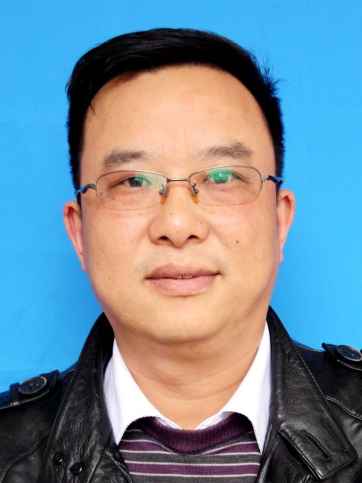 喻鵬飛(湖北省十堰市竹山縣教育局教育系統黨委委員) 喻鵬飛(湖北省十堰市竹山縣教育局教育系統黨委委員)