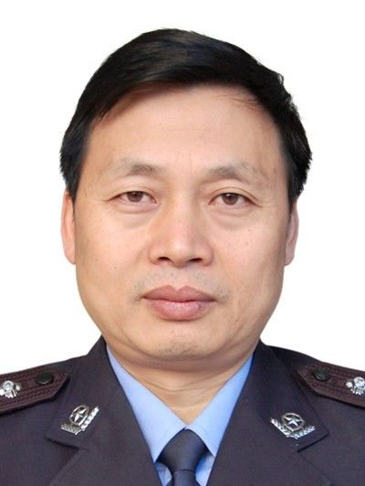 姚舜元(懷化市公安局交通警察支隊原三級高級警長) 姚舜元(懷化市公安局交通警察支隊原三級高級警長)
