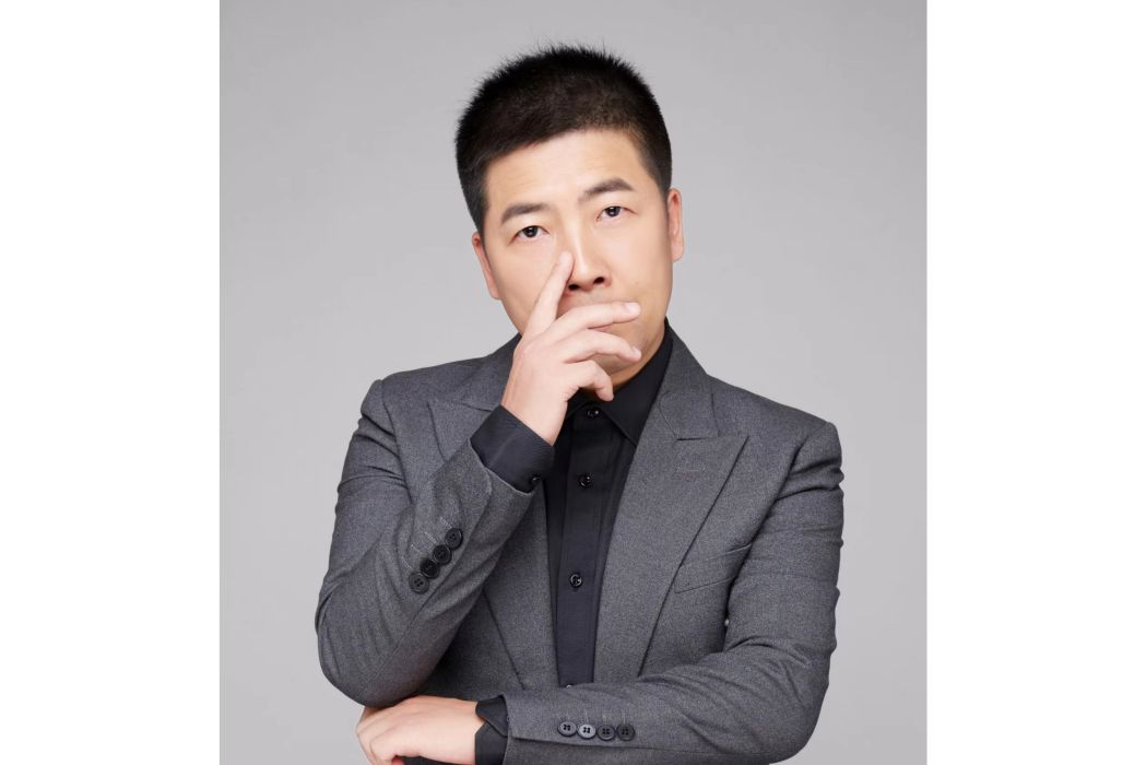 陳興東(中國內地詞曲唱作音樂人、江西衛視《金牌調解》欄目觀察員) 陳興東(中國內地詞曲唱作音樂人、江西衛視《金牌調解》欄目觀察員)