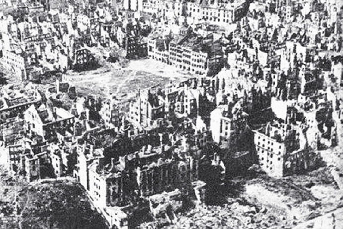被摧毀的華沙老城