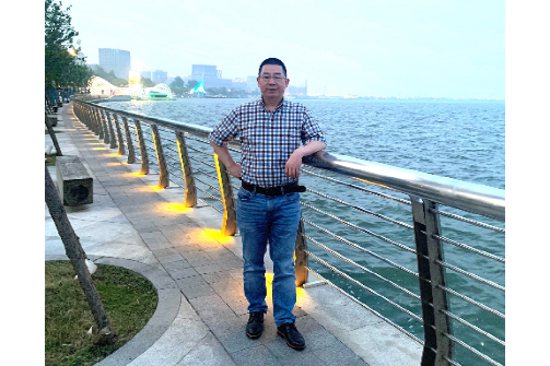 何武(西南大學外國語學院英語系主任) 何武(西南大學外國語學院英語系主任)