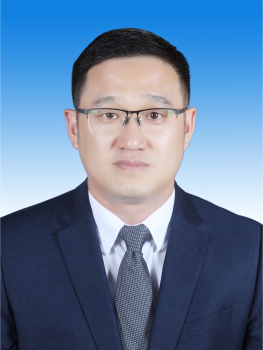 陳詩(新疆維吾爾自治區喀什地區葉城縣委常委、副縣長,上海援疆葉城分指副指揮長) 陳詩(新疆維吾爾自治區喀什地區葉城縣委常委、副縣長,上海援疆葉城分指副指揮長)