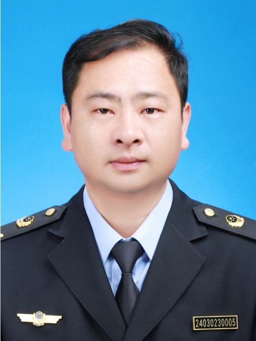 馮海軍(貴州省盤州市市場監督管理局(盤州市知識產權局、盤州市市場監管綜合行政執法大隊)黨組成員、亦資分局局長) 馮海軍(貴州省盤州市市場監督管理局(盤州市知識產權局、盤州市市場監管綜合行政執法大隊)黨組成員、亦資分局局長)