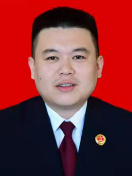 趙瀟(汾陽市人民檢察院黨組成員、副檢察長、員額檢察官、檢察委員會委員) 趙瀟(汾陽市人民檢察院黨組成員、副檢察長、員額檢察官、檢察委員會委員)